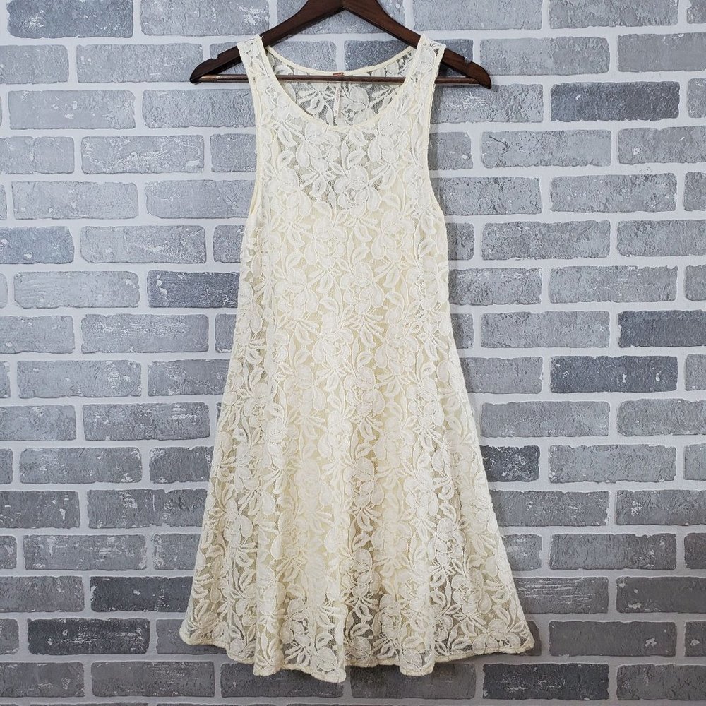Free People Women's XS Cream‎ Miles of Lace Sleeveless Lined Shift Dress